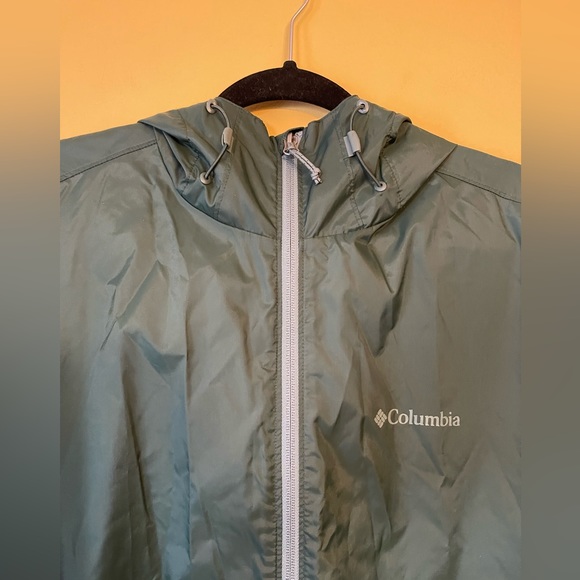 Columbia Men’s Windbreaker - Picture 3 of 7